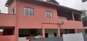 Το κτήριο όπου στεγάζεται  η παραθεριστική κατοικία