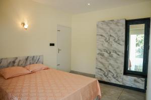 Ein Bett oder Betten in einem Zimmer der Unterkunft Vcode HillView
