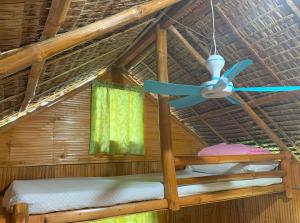 Postel nebo postele na pokoji v ubytování PAPABO Adventure Village