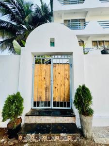 Budova, kde se hotel nachází + 95 fotografií