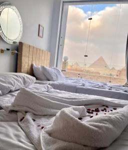 Foto dalla galleria di Love pyramids view a Il Cairo