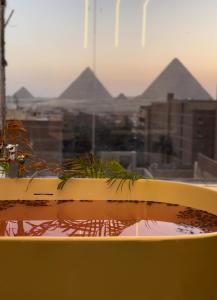 Foto dalla galleria di Love pyramids view a Il Cairo