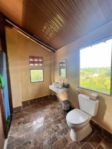 Koupelna v ubytování Tiền Phong Hill Homestay + 55 fotografií