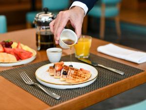 Eten bij of ergens in de buurt van het hotel

