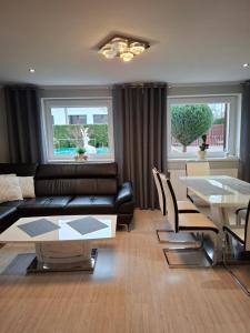 Posedenie v ubytovaní APARTAMENT WŁODEK