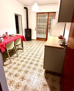 Kuchyň nebo kuchyňský kout v ubytování Villa Serena B&B Seren del Grappa