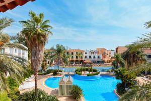 Piscina en o cerca de PortAventura Hotel PortAventura - Includes unlimited access to PortAventura Park & 1 access to Ferrari Land