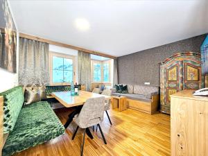 Posezení v ubytování Aparthotel Bernhof
