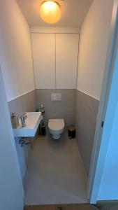 Ένα μπάνιο στο Vienna Apartment Ortnergasse