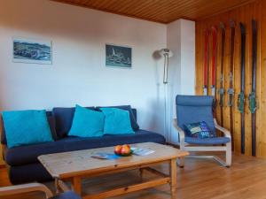 Posezení v ubytování Apartment Edelweiss by Interhome