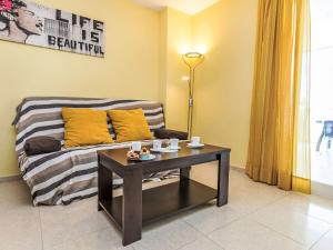 Χώρος καθιστικού στο Apartment Salsadellans by Interhome