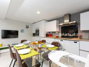 Η κουζίνα ή μικρή κουζίνα στο Apartment L'atelier by Interhome +10 φωτογραφίες