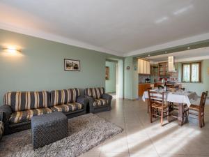 Kuchyň nebo kuchyňský kout v ubytování Holiday Home Villa Maria by Interhome