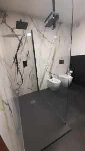 A bathroom at Appartamento della Nonna