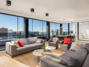 Posezení v ubytování Villa Old Olive VI by Interhome