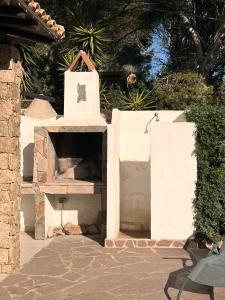 Το κτήριο όπου στεγάζεται  η παραθεριστική κατοικία
