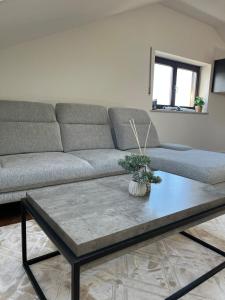 Posezení v ubytování Moderne & stilvolle Wohnung klimatisiert - Messe & Flughafen München