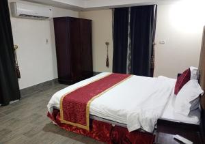 Letto o letti in una camera di فندق أصالة الحمراء