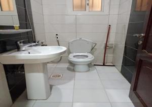 Bagno di فندق أصالة الحمراء
