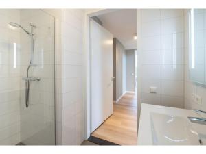 Ένα μπάνιο στο Stylish Marina Loft w Balcony +27 φωτογραφίες