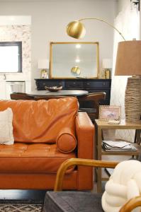 Χώρος καθιστικού στο Downtown Vintage Modern Home PNW Wineries