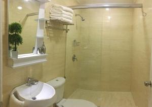 Baðherbergi á Yoyita Suites Aruba