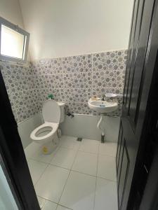 Kupatilo u objektu WiFi & Smart TV & Netflix & Free Parking & Full Kitchen & Heating & Washing Machine