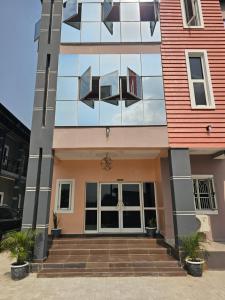 Budova, kde se hotel nachází
