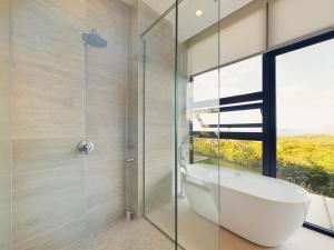 Bilde i galleriet til Solaris Suray 4 Bedroom Condo at Reserva Conchal i Brasilito