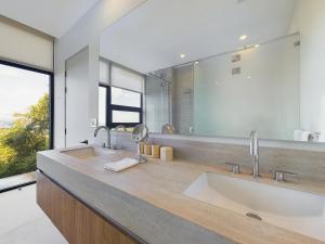Bilde i galleriet til Solaris Suray 4 Bedroom Condo at Reserva Conchal i Brasilito