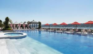 Bazén v ubytování Four Seasons Hotel Istanbul at the Bosphorus nebo v jeho okolí + 26 fotografií