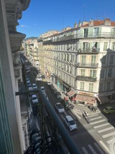Okolí kapslového hotelu