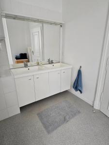 Fotografie z fotogalerie ubytování Superbe appartement 140 m2 plein centre-ville de Strasbourg ve Štrasburku + 12 fotografií