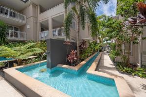 Swimmingpoolen hos eller tæt på Chic Hastings Street Apartment