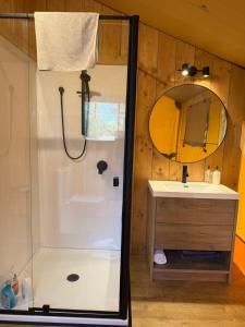 Koupelna v ubytování Hidden Valley Glamping