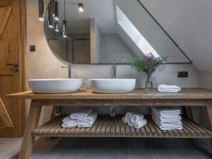 Kúpeľňa v ubytovaní Villa in Beskydy with Sauna & Mountain Views