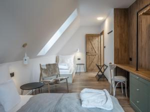 Posteľ alebo postele v izbe v ubytovaní Villa in Beskydy with Sauna & Mountain Views