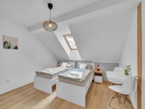 Posezení v ubytování Villa in Krkono e with Sauna and Forest Views