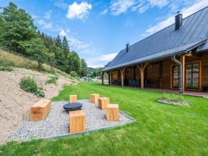 Zahrada ubytování Villa in Beskydy near Ski Slopes