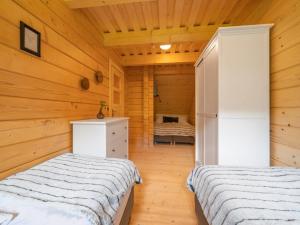 Postel nebo postele na pokoji v ubytování Villa in Beskydy near Ski Slopes