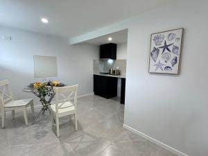 Η κουζίνα ή μικρή κουζίνα στο 17A Olive Studio in Sunnybank