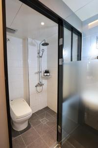 Hotel Kkuljam Stay的一间浴室