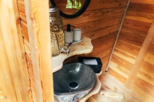 Koupelna v ubytování Treehouse Bojnice