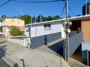 - Vistas a la calle de un edificio blanco en Apart cercano al muelle y al malecón de Samana, en Santa Bárbara de Samaná 6 fotos más