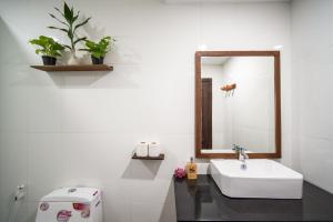 Bagno di Pomelo Outpost Cambodia ដំណាក់ភ្នំក្រោម