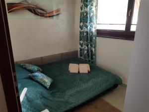 Posteľ alebo postele v izbe v ubytovaní BUTOROWY RESIDENCE Apartament "GÓRSKA ORCHIDEA"