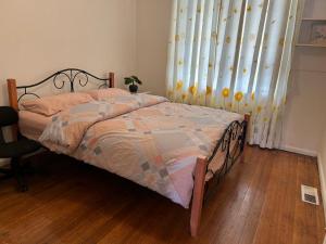 Postel nebo postele na pokoji v ubytování D环境优雅近商区别墅大房elegant environment, large rooms near commercial villas