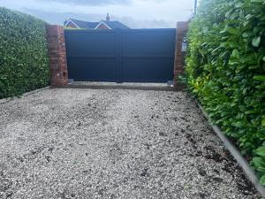 Billede fra billedgalleriet på HOT TUB, WOOD BURNER, ELECTRIC GATES, SPA BATHROOM LUXURY 5 stars i Willaston