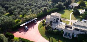 A bird's-eye view of Stalakton Country Maisonettes