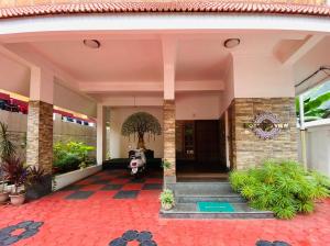 Facaden eller indgangen til Sree Padmanabha Heritage Trivandrum